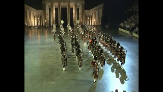 MASSED PIPES amp DRUMS SHOW IN BERLIN MILITÄRPARADE  Cornamuse scozzesi [upl. by Anirbaz]