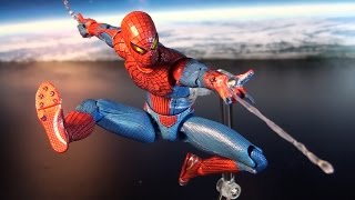 MAFEX SpiderMan Homecoming Medicom Review [upl. by Acila]