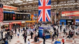 A Walk Through The London Victoria Station London England [upl. by Heisel]