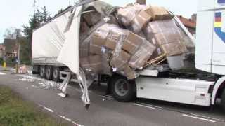 GPTV Vrachtwagen scheurt open onder viaduct Harlingen [upl. by Yremogtnom]